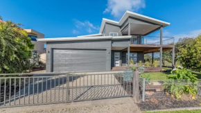 7 Graydens Road, Ventnor with Spectacular views